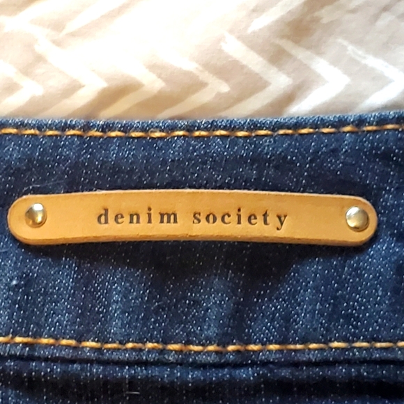 Denim Society Western Embroidered Shorts sz 11 EUC - Picture 5 of 9